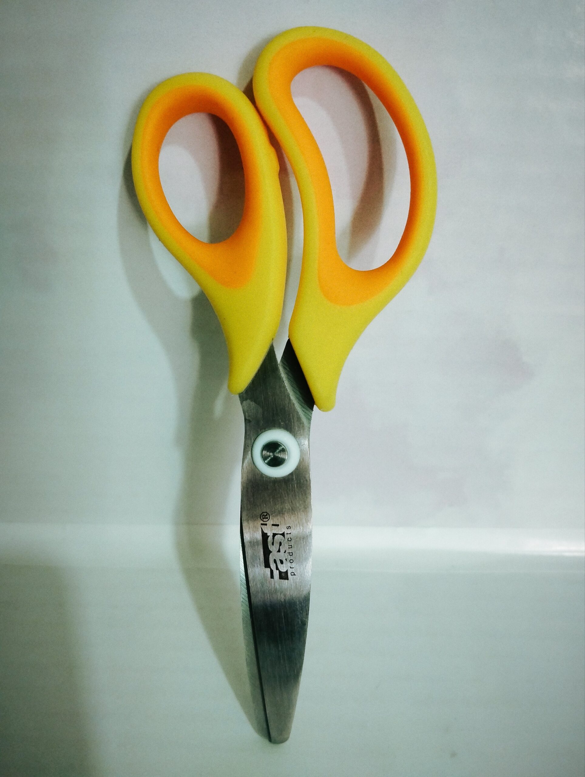 Tijera fast 5.5 softy color amarillo