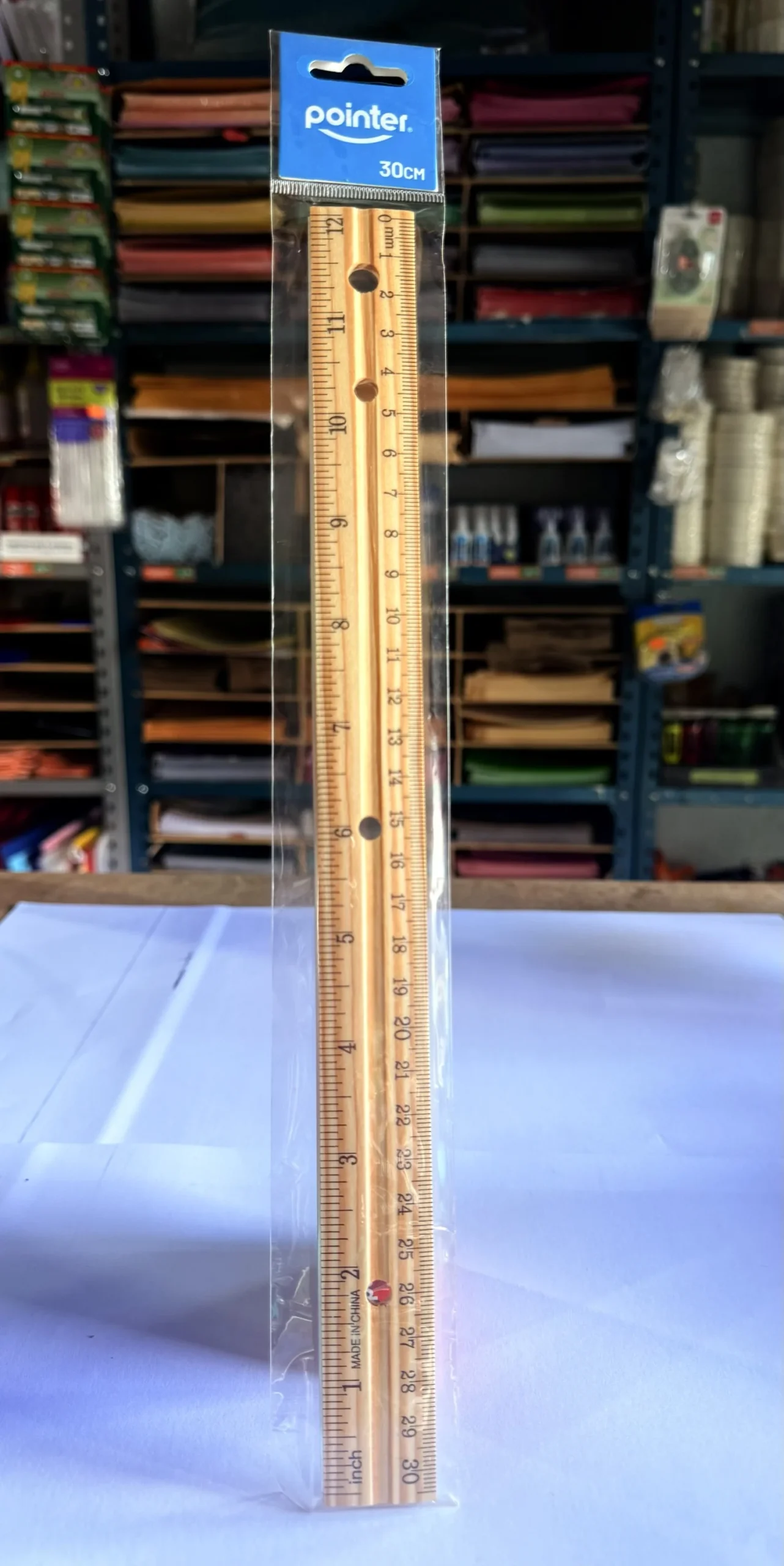 Regla de madera 30cm Pointer