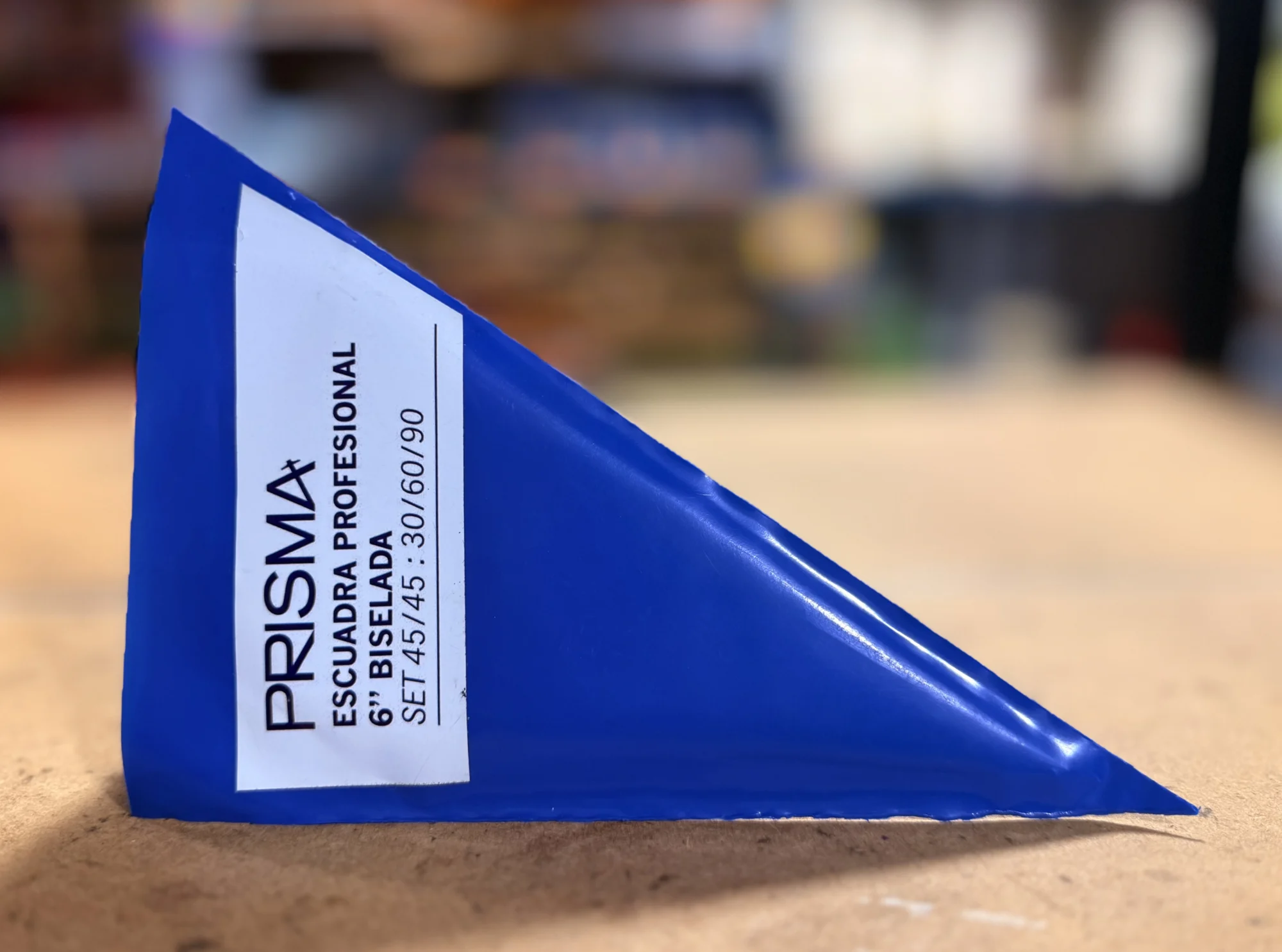 Escuadra prisma 6” biselada